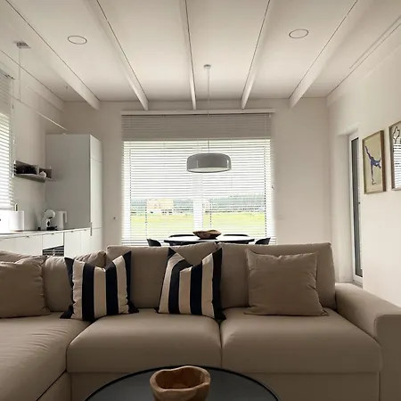Сasa de vacaciones Sea Haus - Modern House In Monciskes *