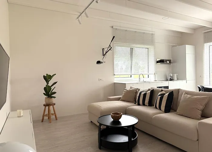 Sea Haus - Modern House In Monciskes * פלאנגה