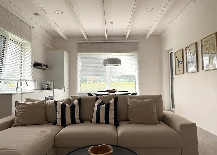 בית נופש Sea Haus - Modern House In Monciskes *